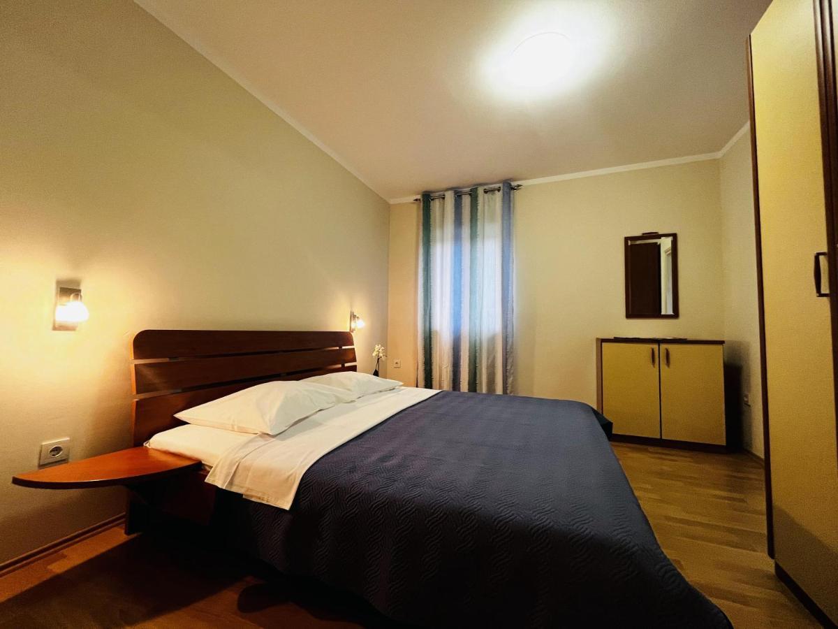 Apartmani Ivica Крк Екстер'єр фото