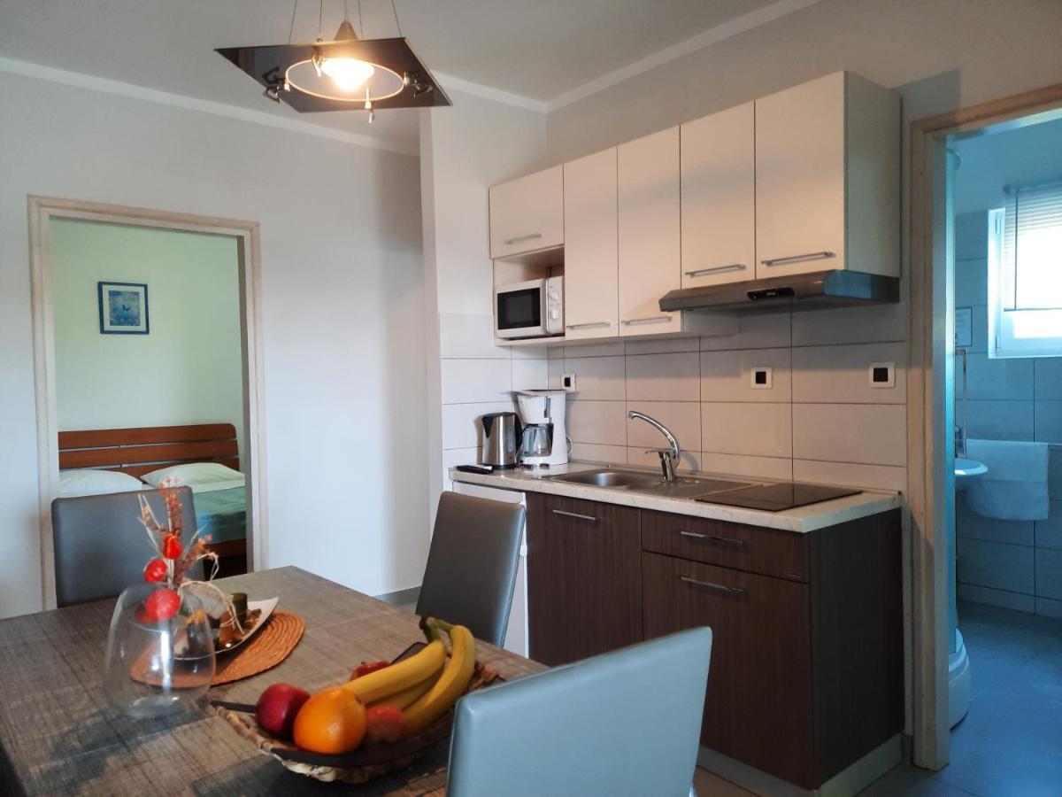 Apartmani Ivica Крк Екстер'єр фото