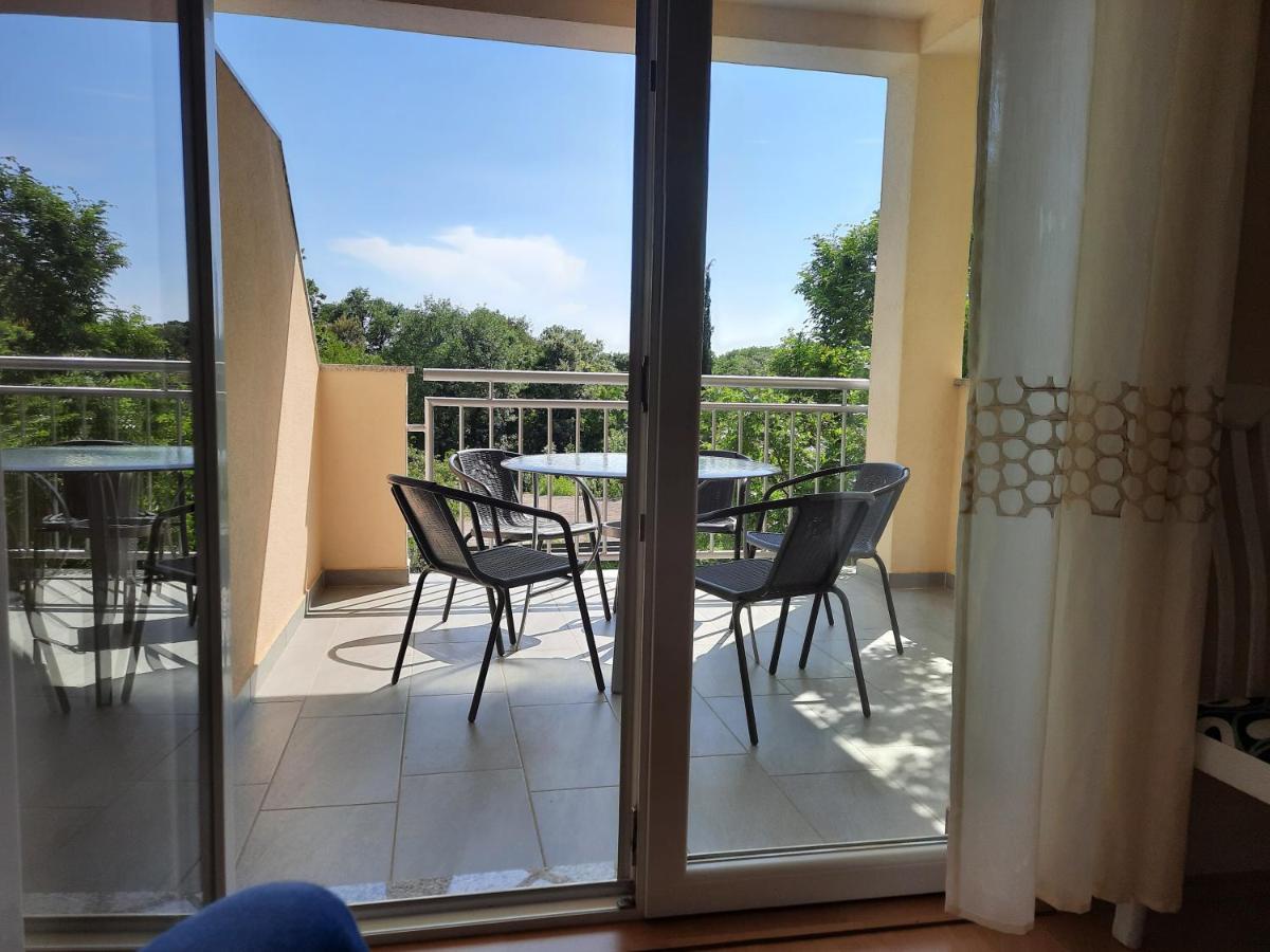 Apartmani Ivica Крк Екстер'єр фото