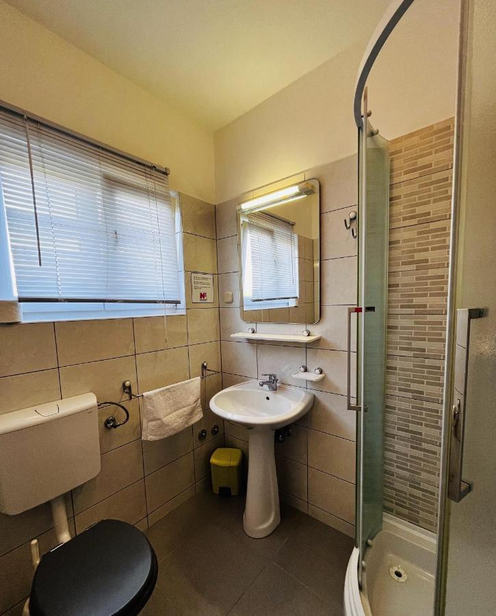 Apartmani Ivica Крк Екстер'єр фото